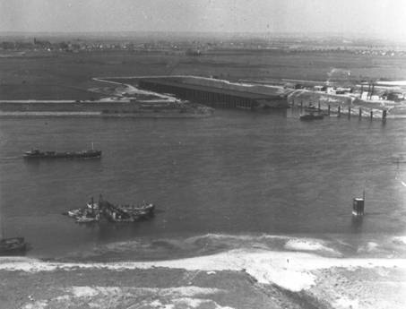 De waalstuw bij de steenfabriek te Bemmel 